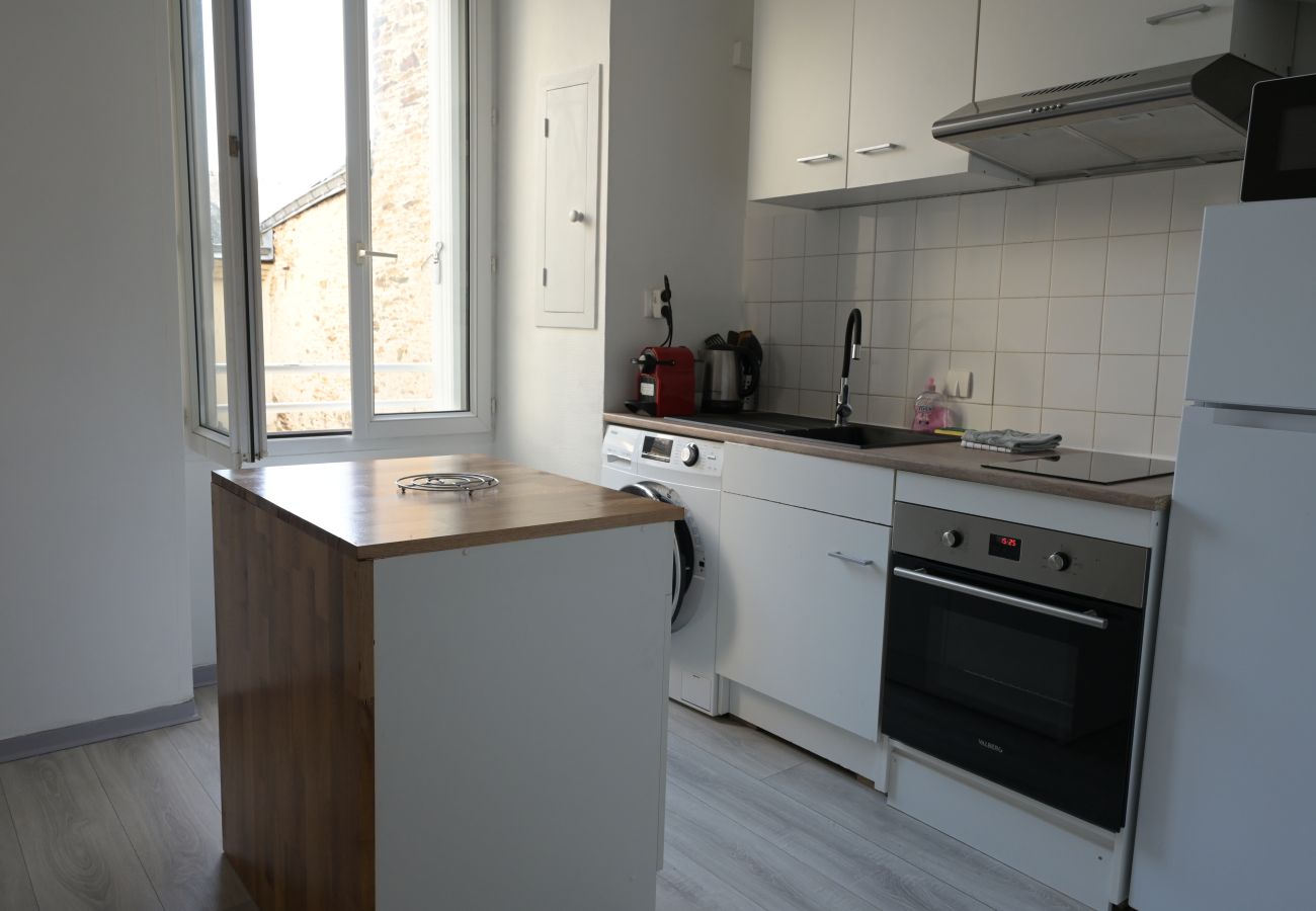 Apartment in Candé - 2 bedrooms in the heart of Candé Hote-Zen WIFI