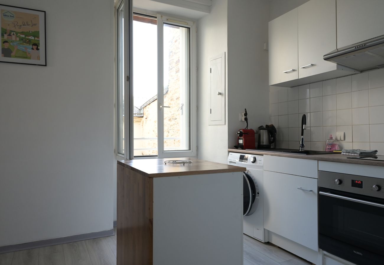 Apartment in Candé - 2 bedrooms in the heart of Candé Hote-Zen WIFI