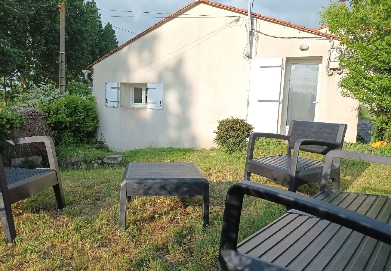 House in Drain - Cottage of the Basse Pierre 