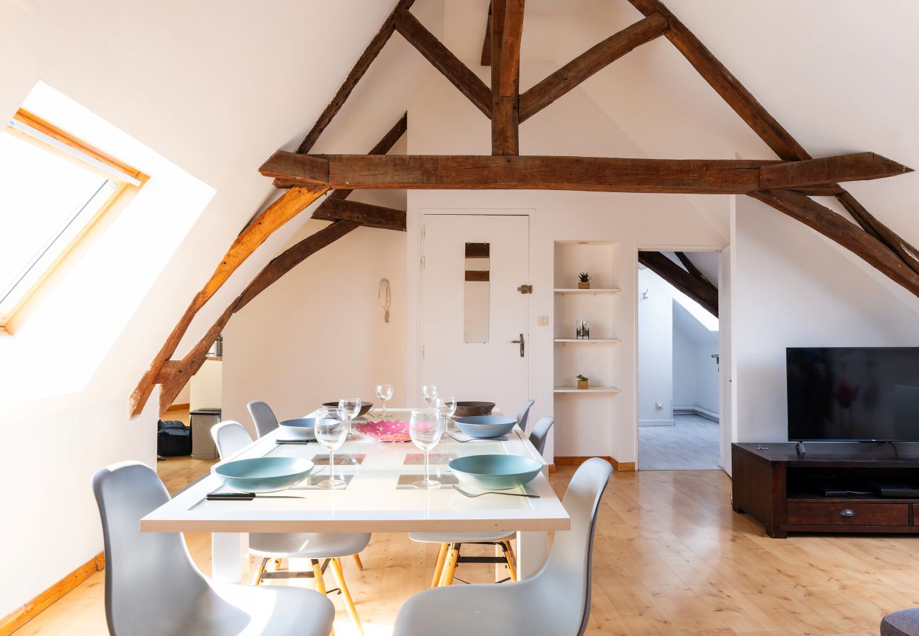 Apartment in Candé - Candé Eagle's Nest Hote-Zen center bright WIFI
