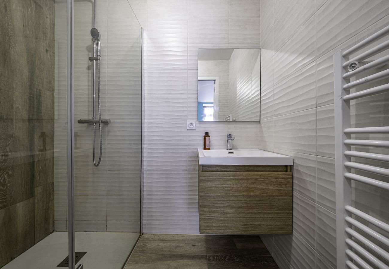 Studio in Segré - Studio for a short break in the heart of town Hote-Zen! BRAND NEW!