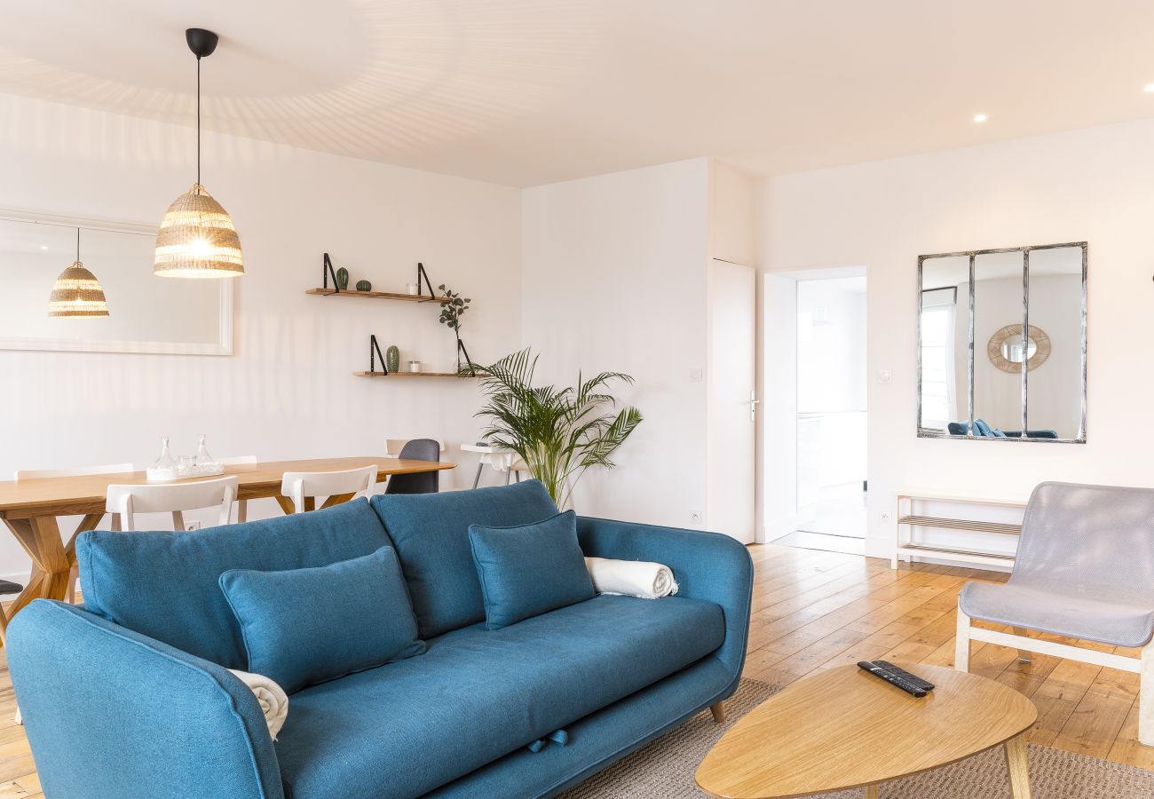 Apartment in Ancenis - Large cottage - terrace overlooking the Loire and the Castel of Ancenis