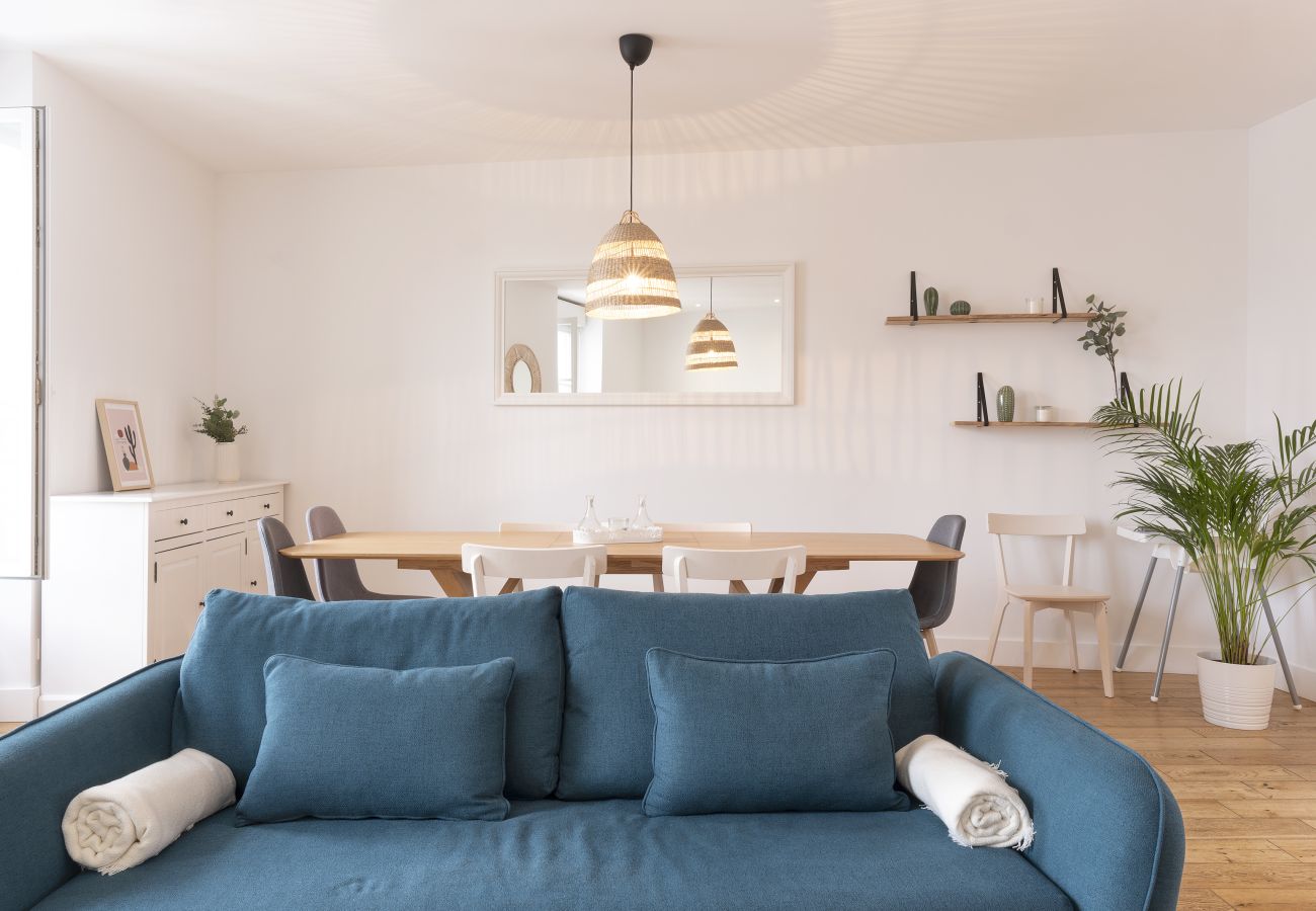 Apartment in Ancenis - Large cottage - terrace overlooking the Loire and the Castel of Ancenis