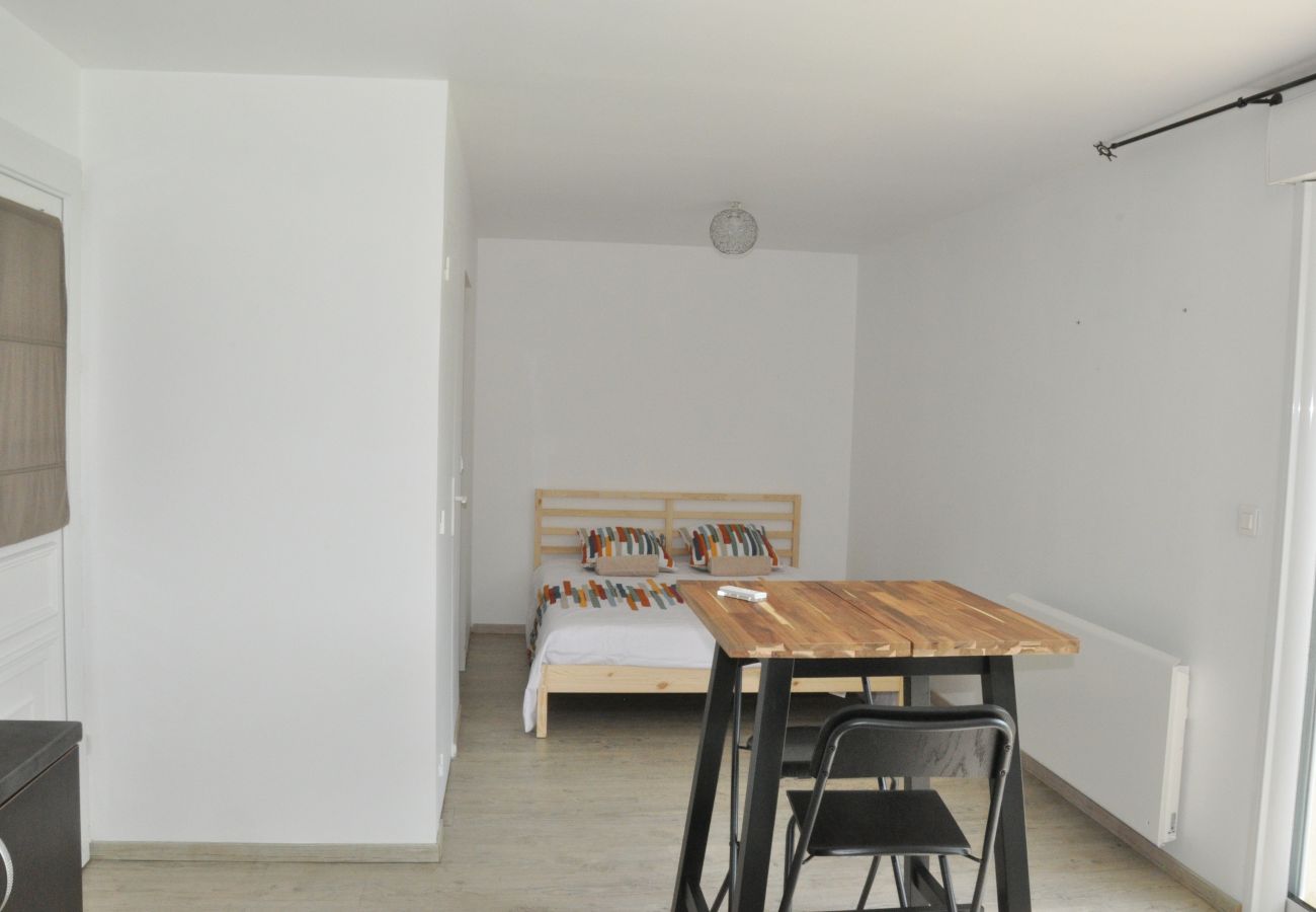 Studio in Le Fuilet - Studio apartment of the villa à la fosse à l'âne