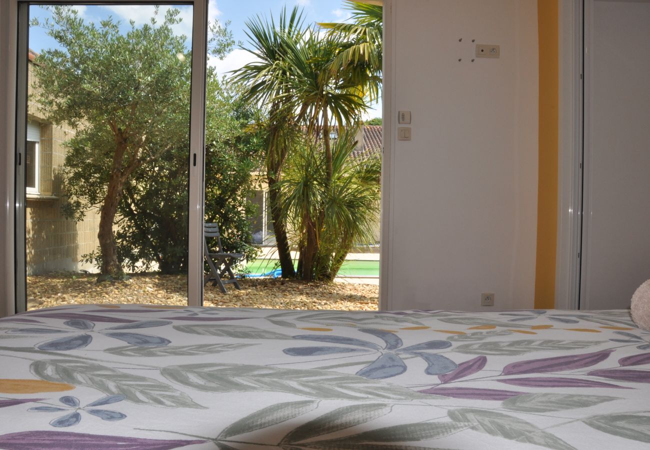 Apartment in Le Fuilet - Large apartment of the villa à la fosse à l'âne