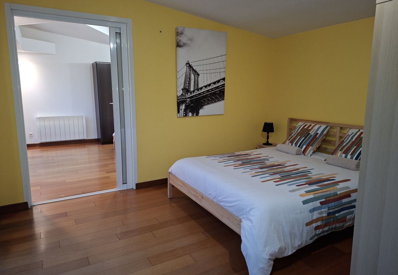 Apartment in Le Fuilet - Large apartment of the villa à la fosse à l'âne