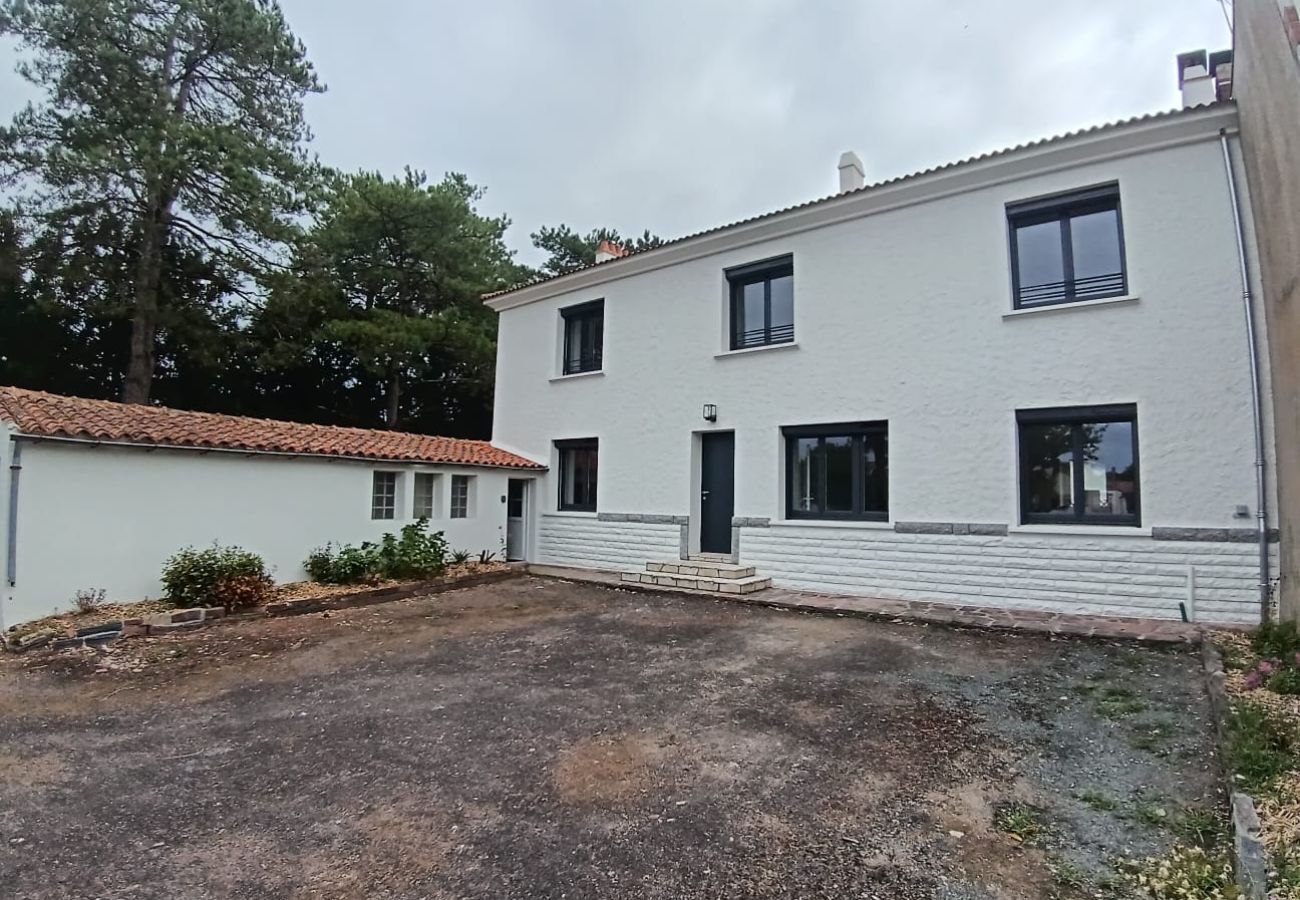 House in Aizenay - gîte de la rue du Chateau d'Aizenay 