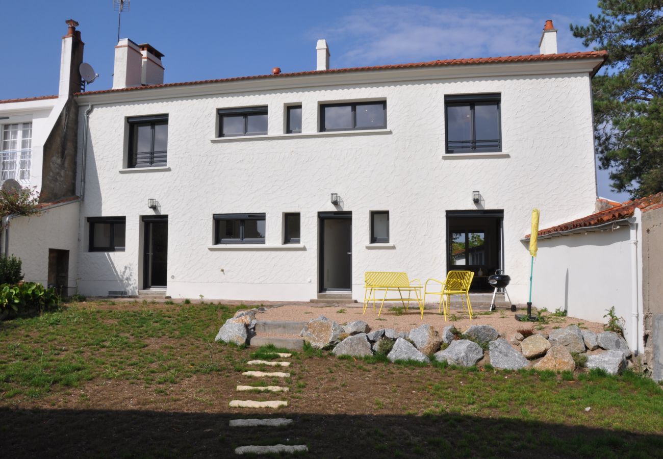 House in Aizenay - gîte de la rue du Chateau d'Aizenay 