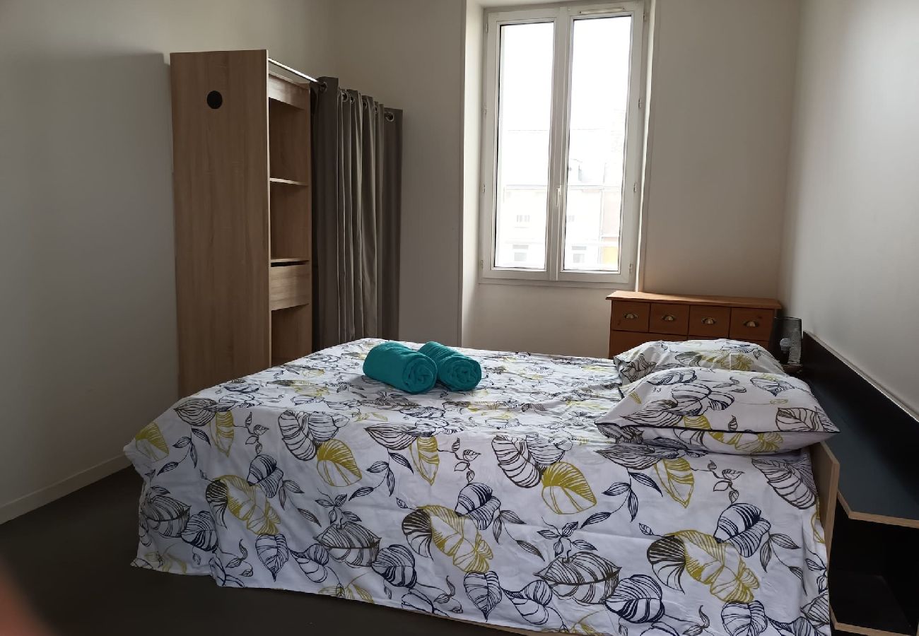 Appartement à Candé - 2 chambres au cœur de Candé Hote-Zen WIFI 